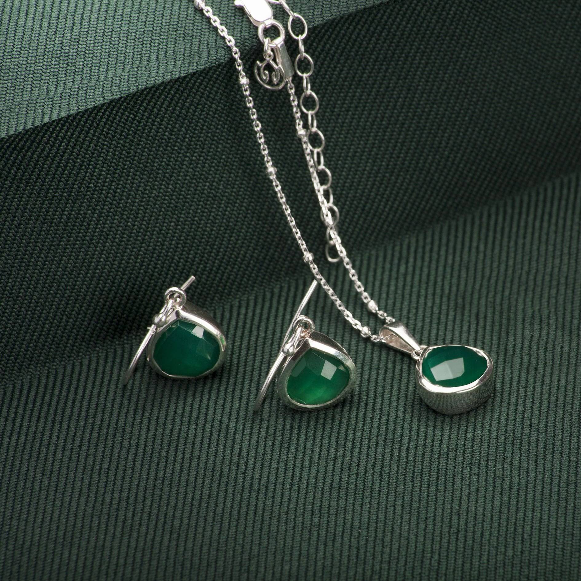 Pear-Shaped Green Onyx Jewellery Set in Sterling Silver