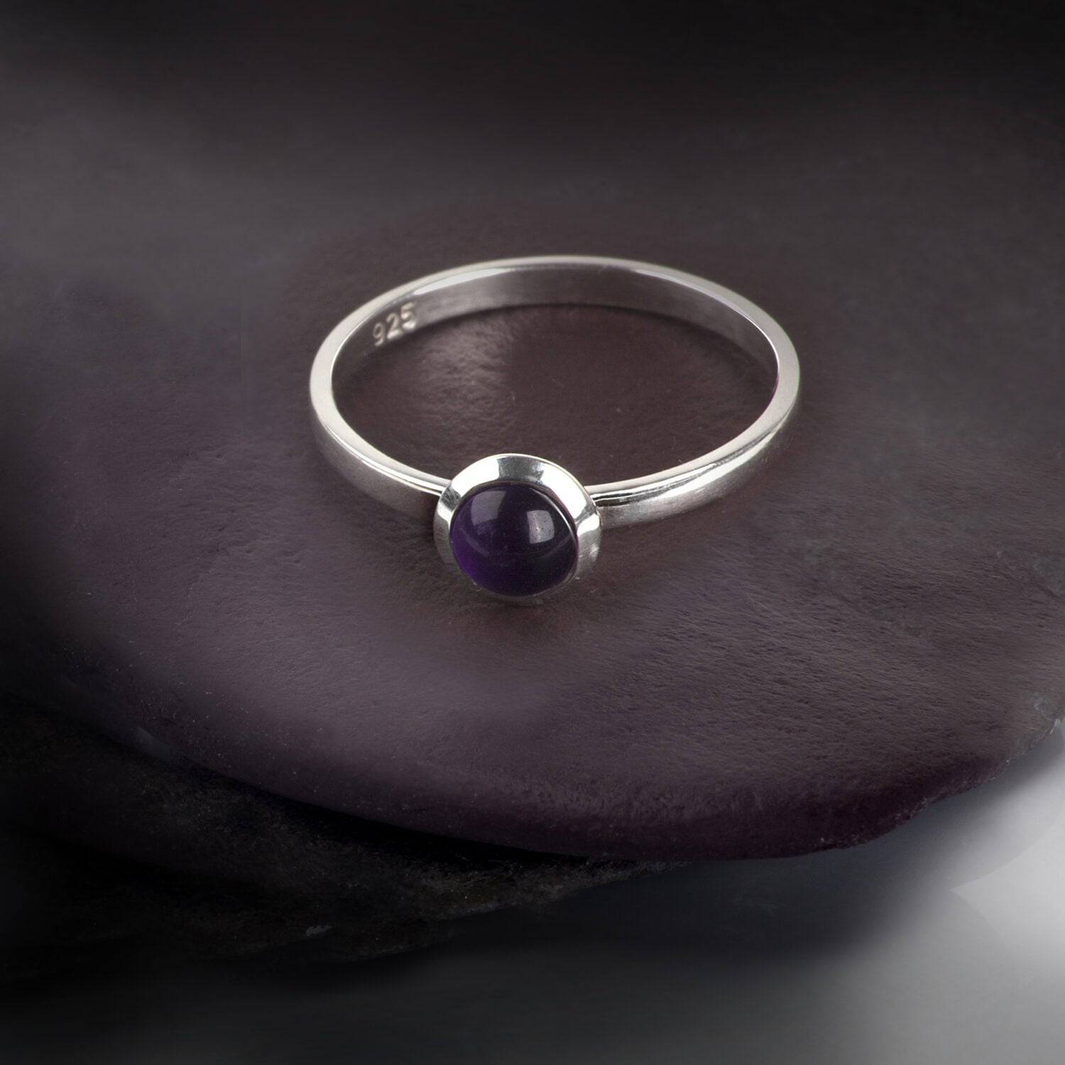 Round Amethyst ring in sterling silver