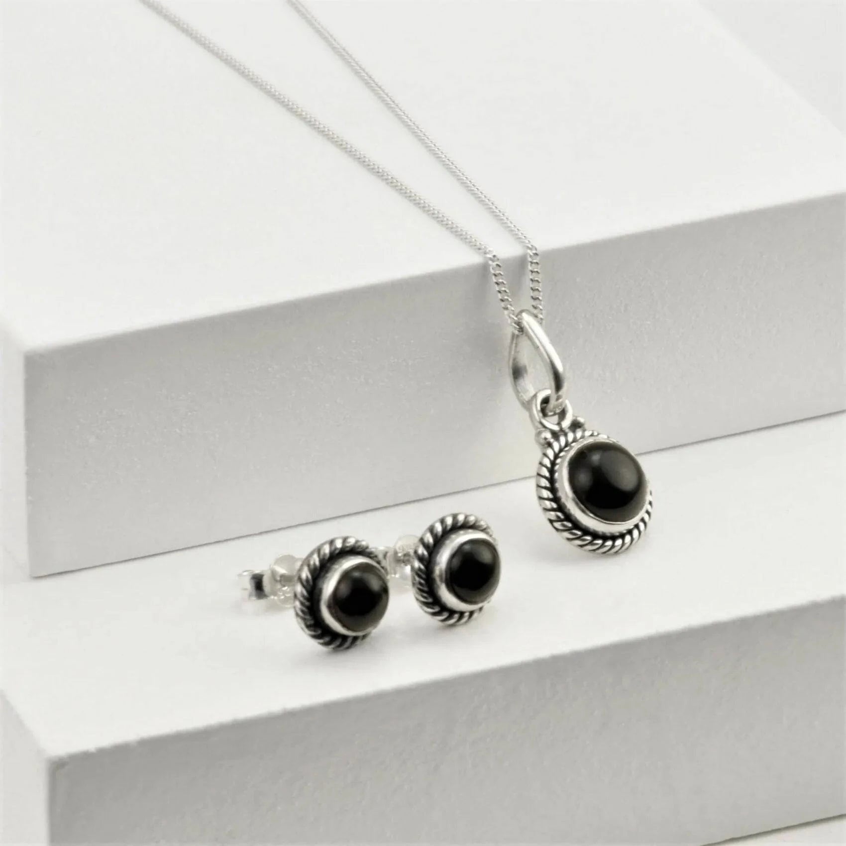 Twisted Wire Round Black Onyx Jewellery Set in Sterling Silver