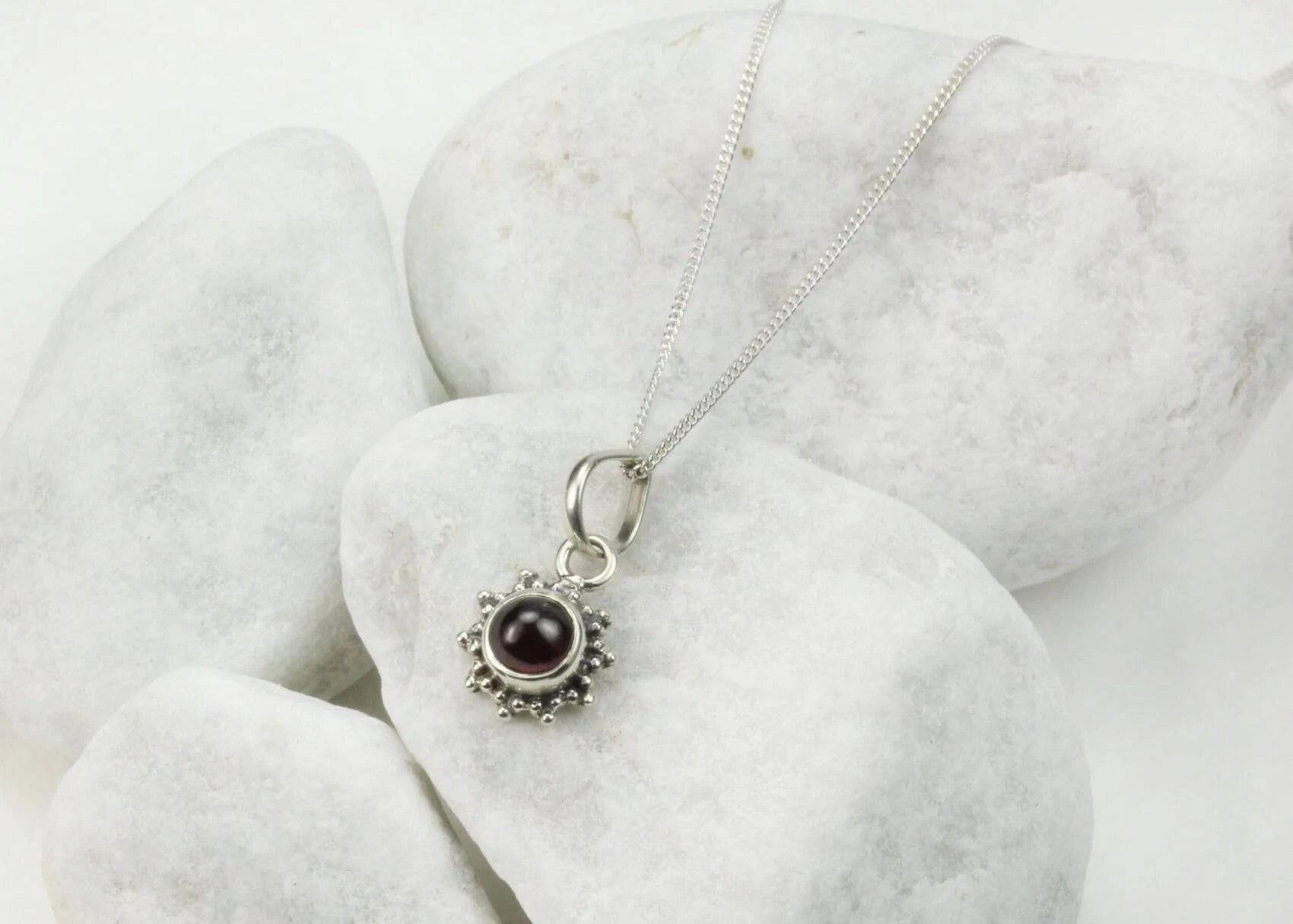 Garnet Star Motif Jewellery set in 925 Sterling Silver
