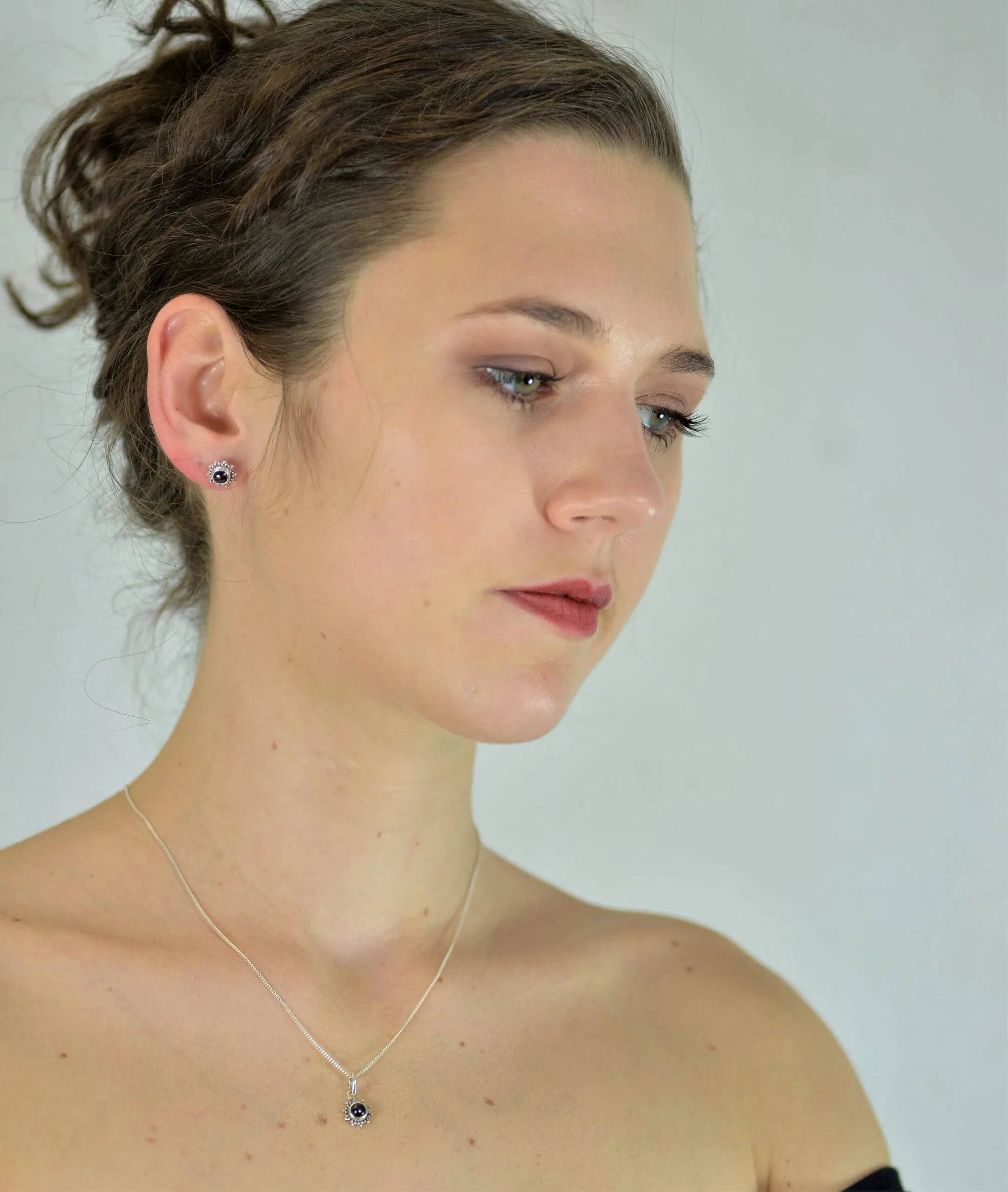 Garnet Star Motif Jewellery set in 925 Sterling Silver