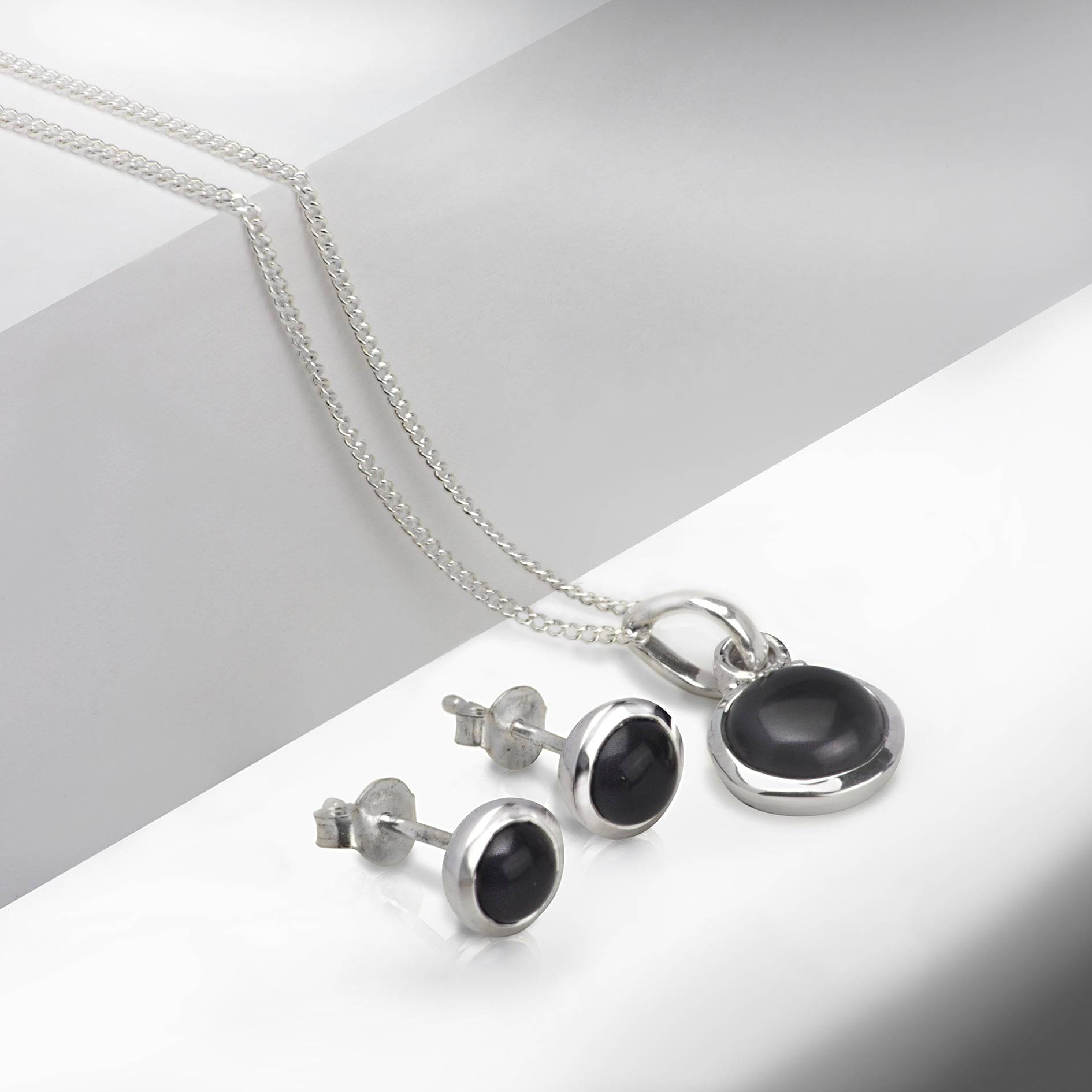 Round Black Onyx Jewellery Set in Sterling Silver