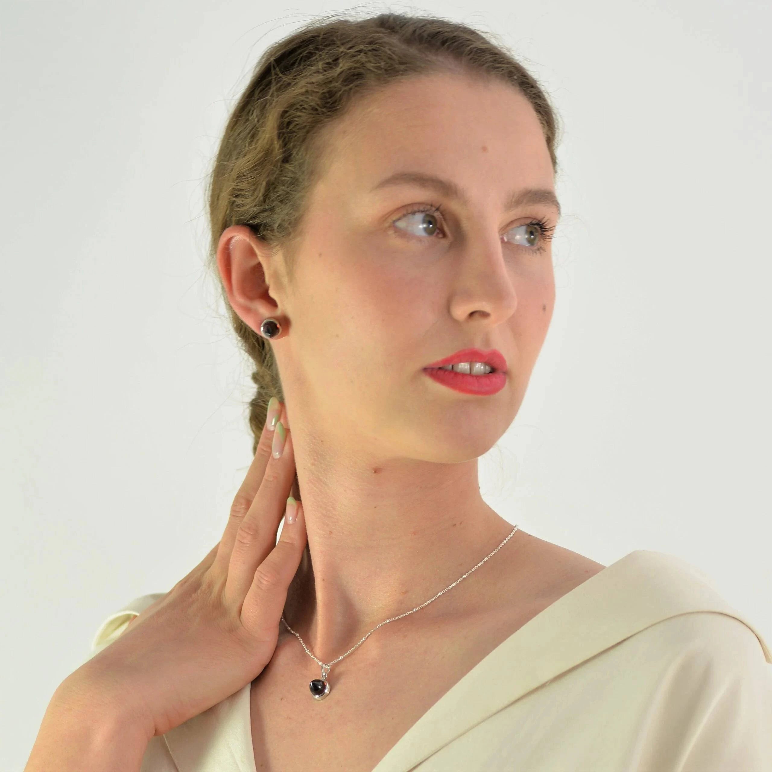 Istanbul Wine Garnet Pendant Necklace in Sterling Silver