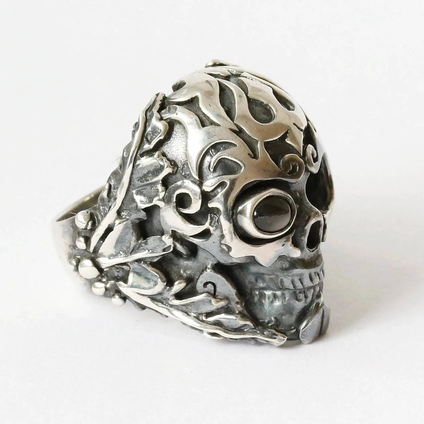 Mystic Earth Power Skull Ring with Black Star or Star Diopside