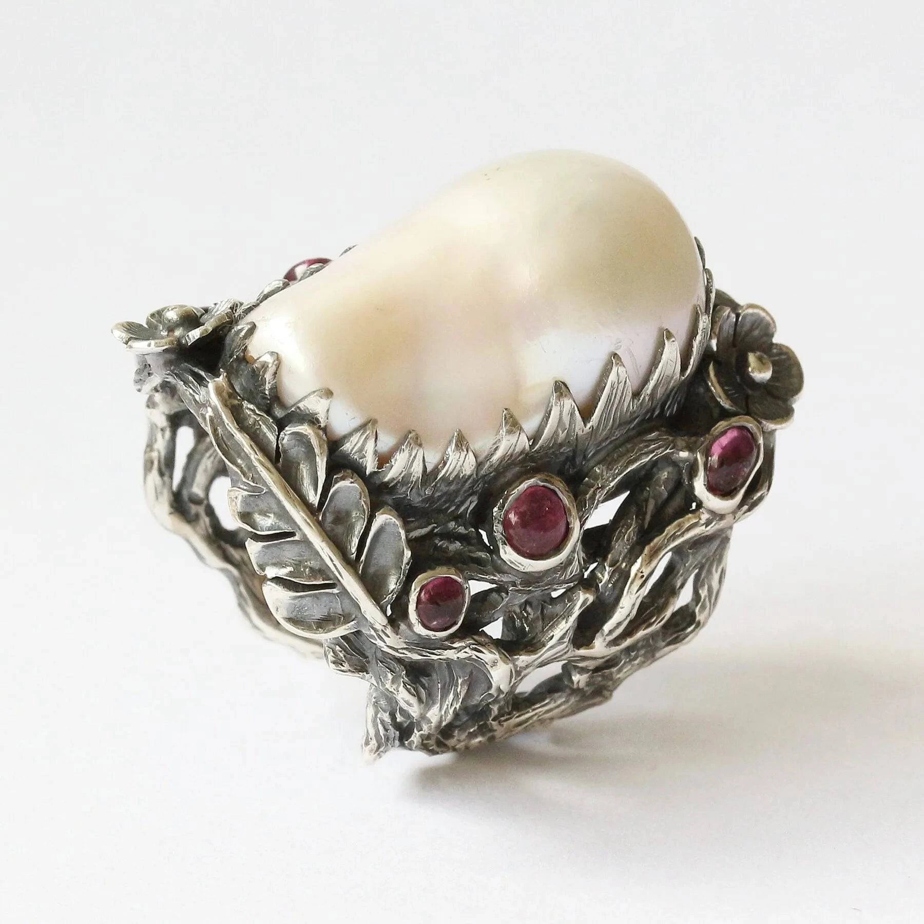 Mystic Innocence Ring with Mother of Pearl