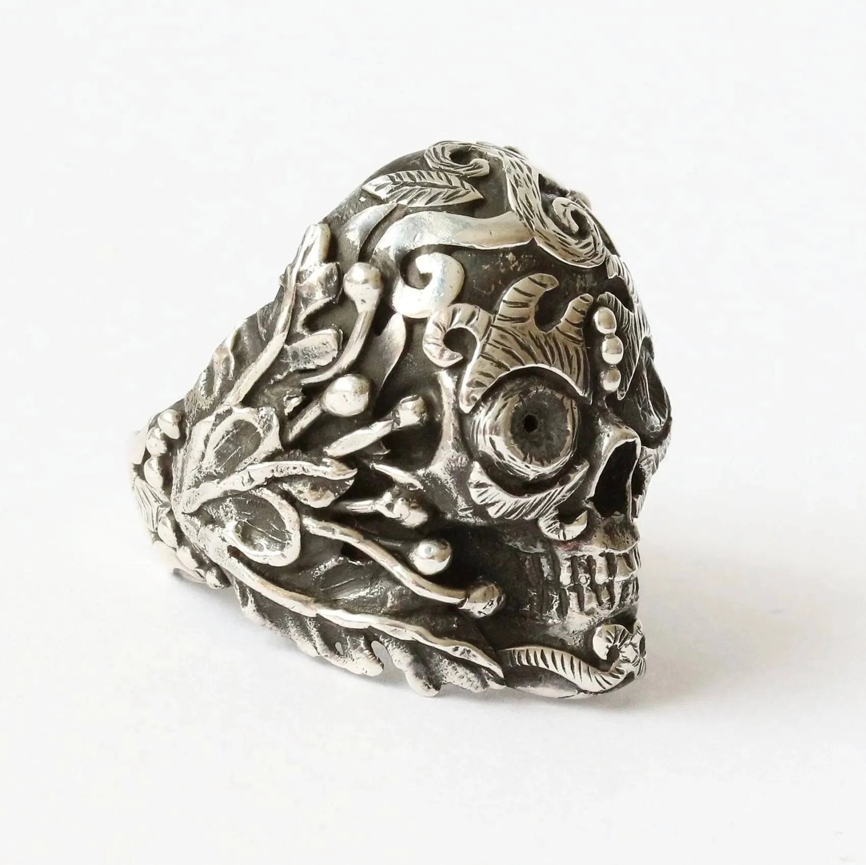 Mystic Double Trident Skull Ring