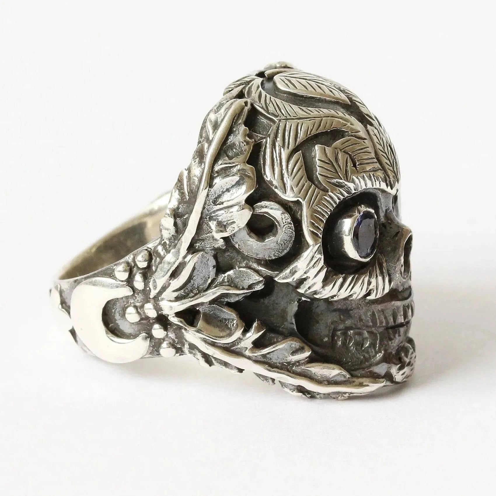 Mystic True Self Skull Ring with Iolite