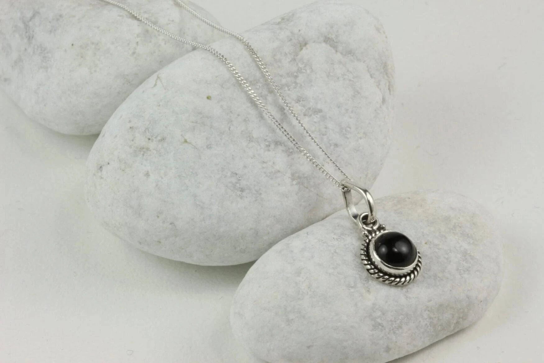 Twisted Wire Round Pendant Necklace with Black Onyx in Sterling Silver