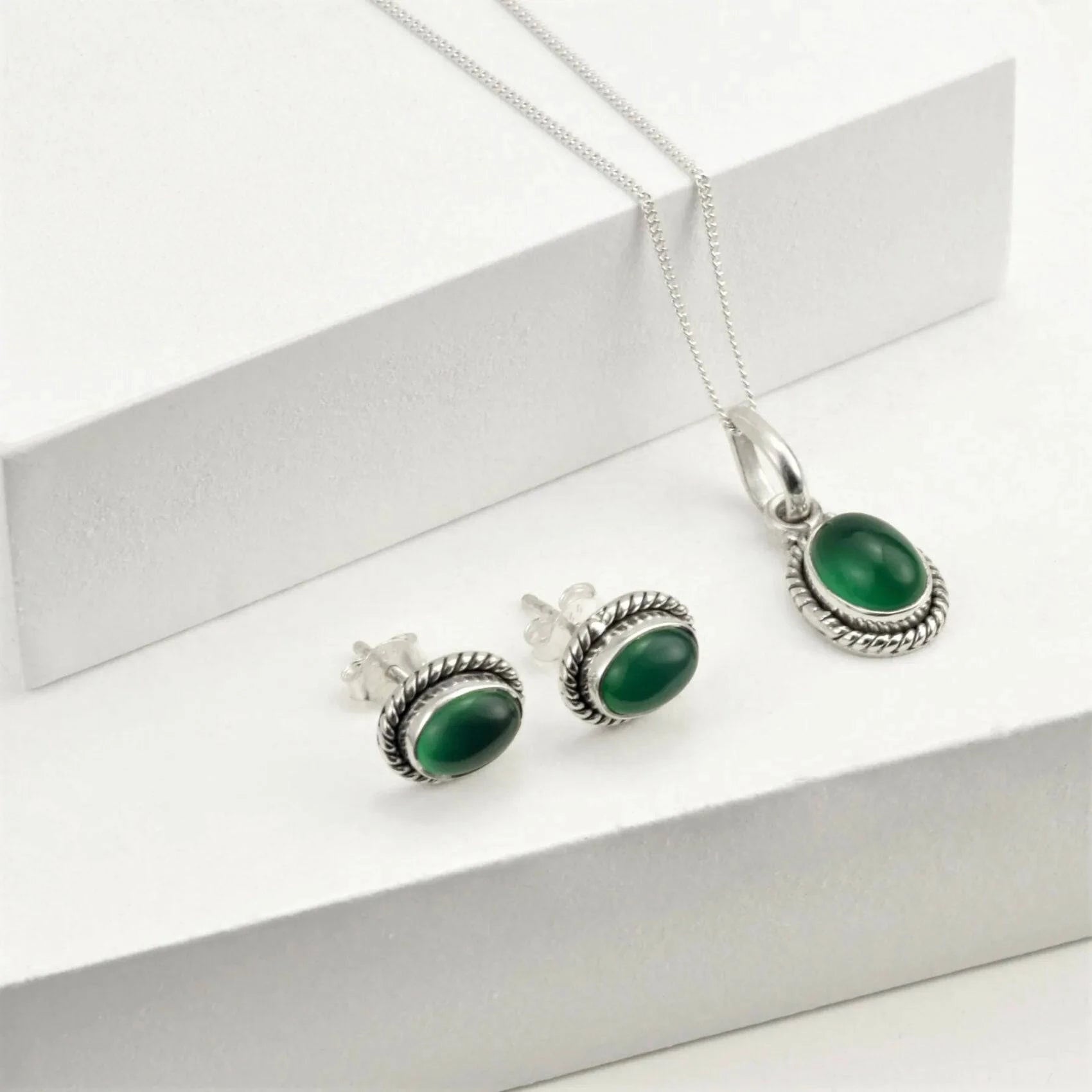 Twisted Wire Oval Green Onyx Jewellery Set in Sterling Silver