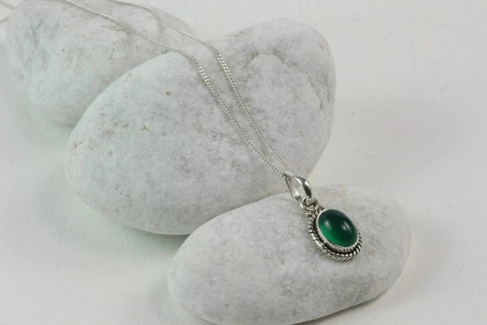 Twisted Wire Oval Pendant Necklace with Green Onyx in Sterling Silver